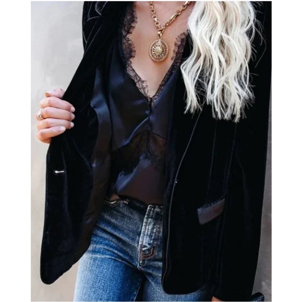 NWT VICI Black Velvet Tuxedo Blazer Jacket Size Small MSRP $198